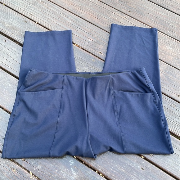 Old Navy Stevie Straight Extra High-Riser Pants - Picture 7 of 10